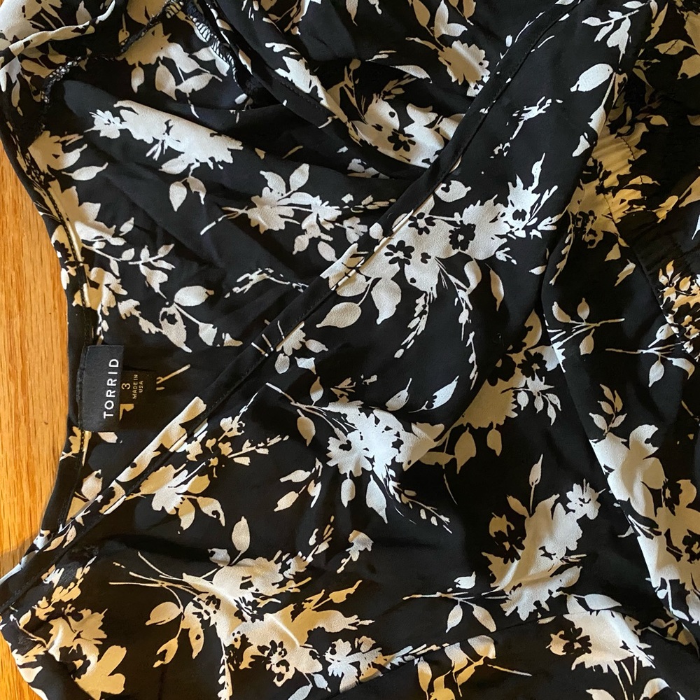 Torrid blouse - Picture 3 of 3